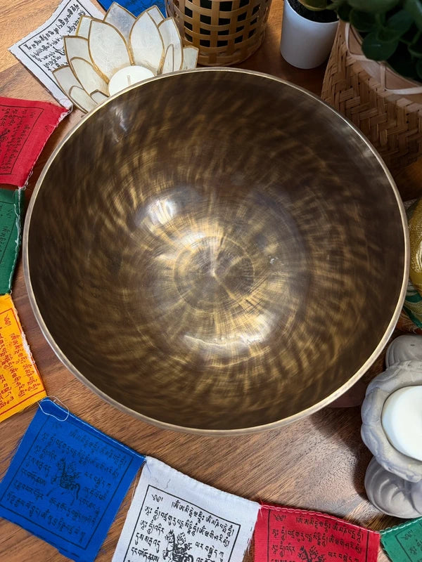 Bol chantant Nepalais 100% HANDMADE 20cm 880Hz